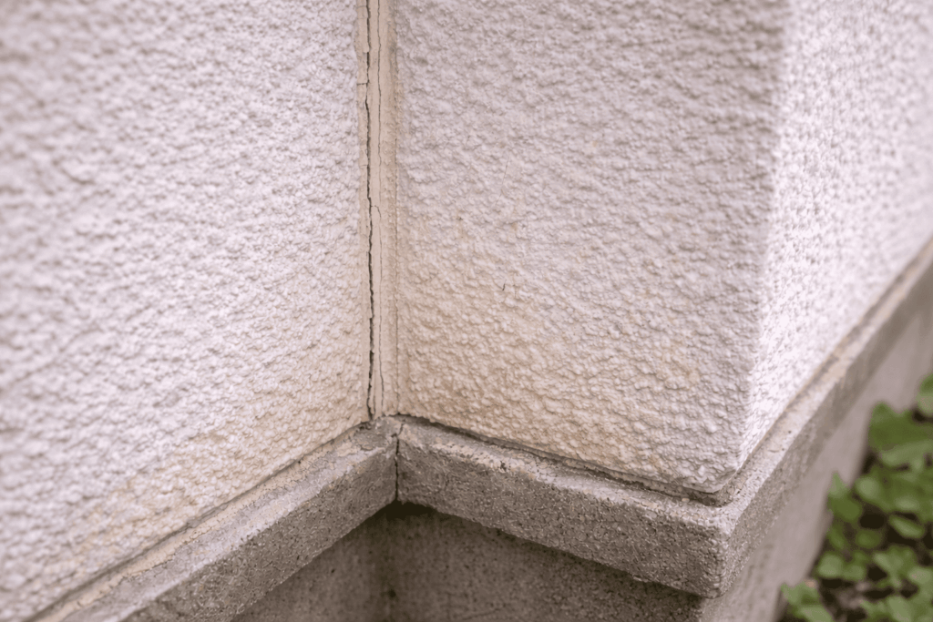 塗膜の色あせやツヤ消失