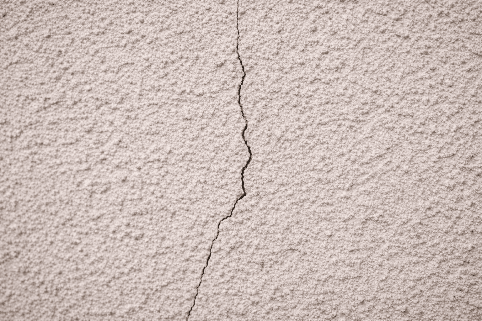 ヘアクラック(ひび割れ)